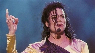 وقتی مایکل جکسون متن آهنگو فراموش می‌کنه: