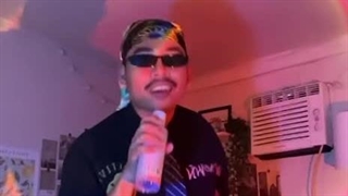 موقعیت:وضعیت من ساعت ۳ شب تو اتاقم