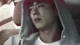 کسی هست ؟ :) (میدونید که کپشن هست)