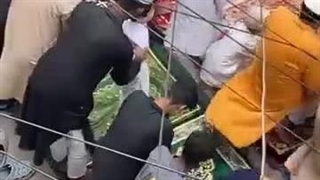 وقتی میرین نماز بچه نبرین توروخدا